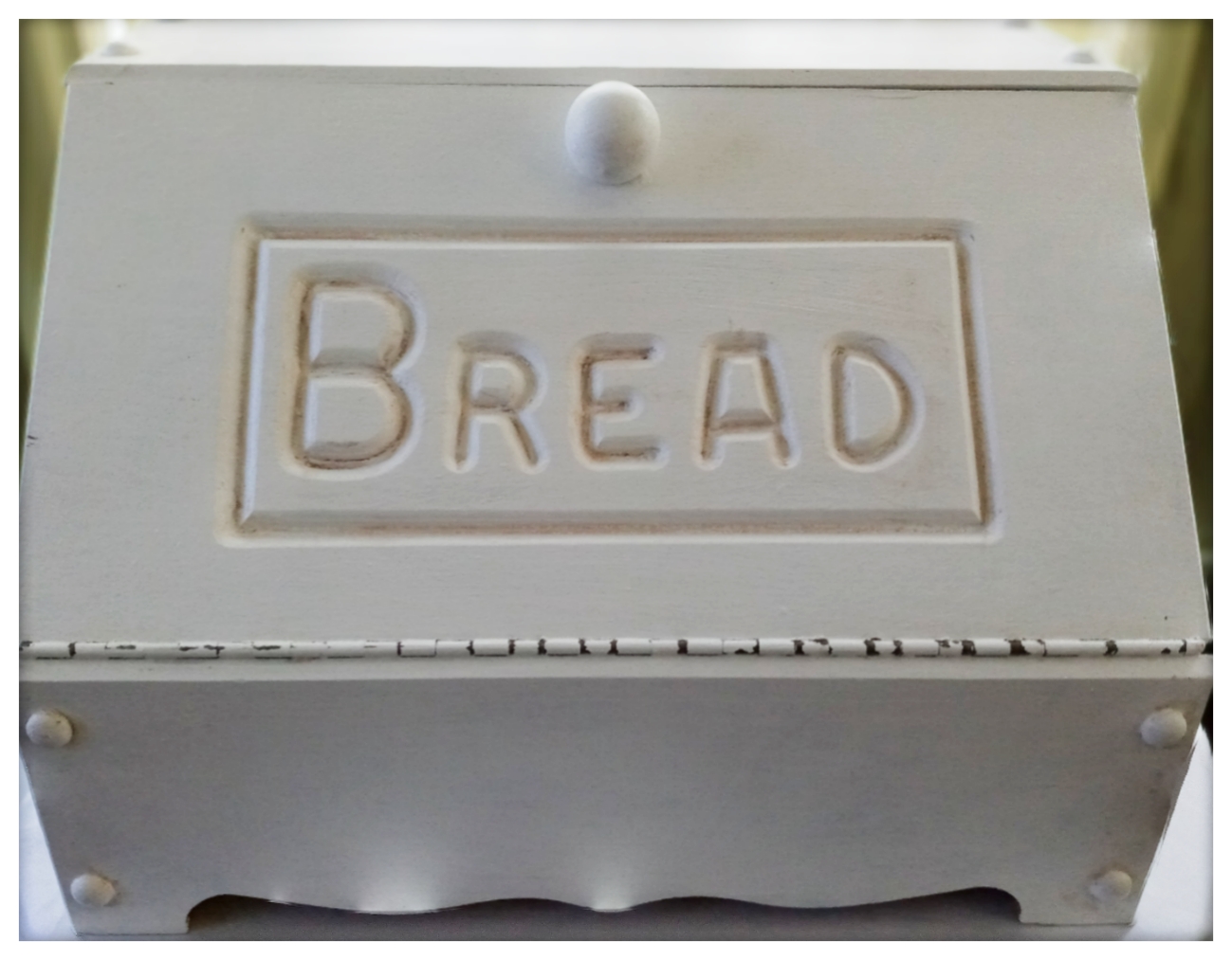 Farmhouse Style Bread Box